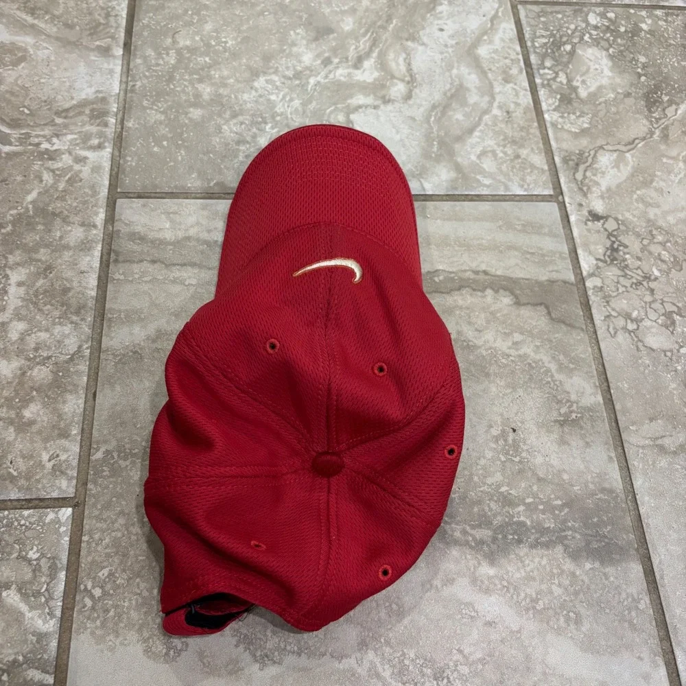Nike Mens Red Mesh Adjustable Baseball Cap Hat Swoosh Logo Just Do It One Size